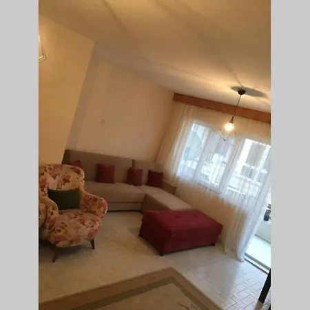 Sahil Bandina 100 Mt Site Icinde 2+1 Daire Διαμέρισμα