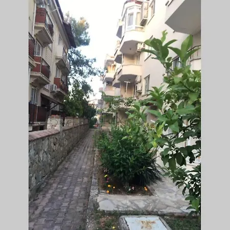 Apartment Sahil Bandina 100 Mt Site Icinde 2+1 Daire Fethiye